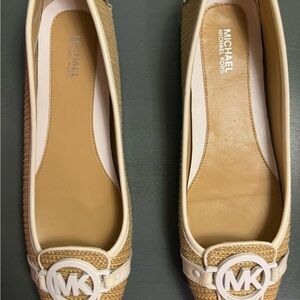 Michael Kors Beige and Cream Loafers